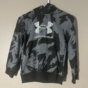Under Armour Boys YM Camouflage Fleece Pullover Hoodie Black Gray Long Sleeve